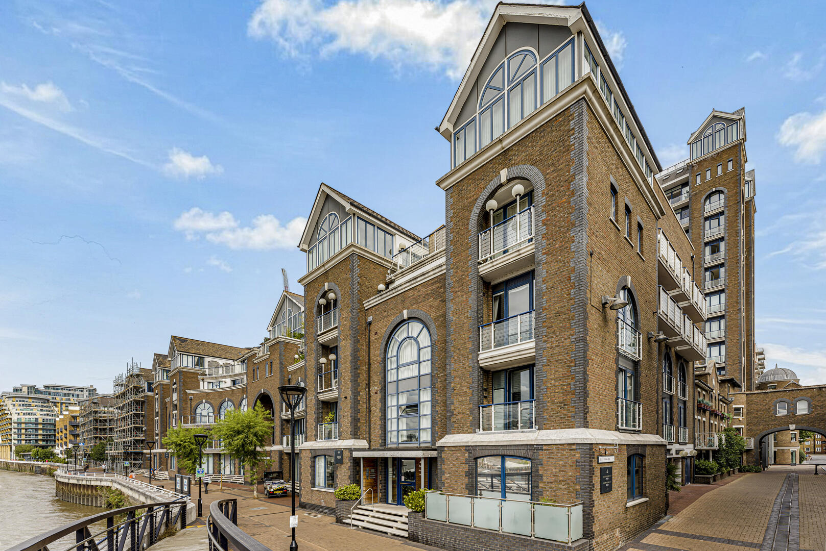 Plantation Wharf, Clove Hitch Quay, London, SW11